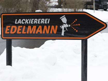 Fachbetrieb f�r Fahrzeuglackierung